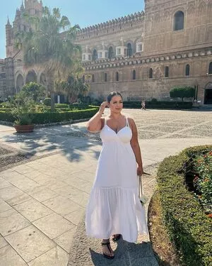 Zina Hadid / moroccanzina_ / therealzinax / zinahadid nude photo #0095