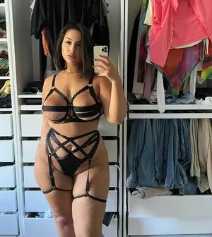 Zina Hadid / moroccanzina_ / therealzinax / zinahadid nude photo #0123