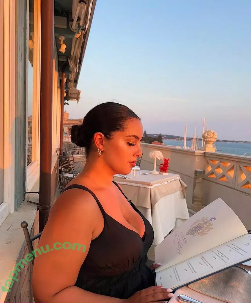 Zina Hadid nude photo #0101 (moroccanzina_ / therealzinax / zinahadid)