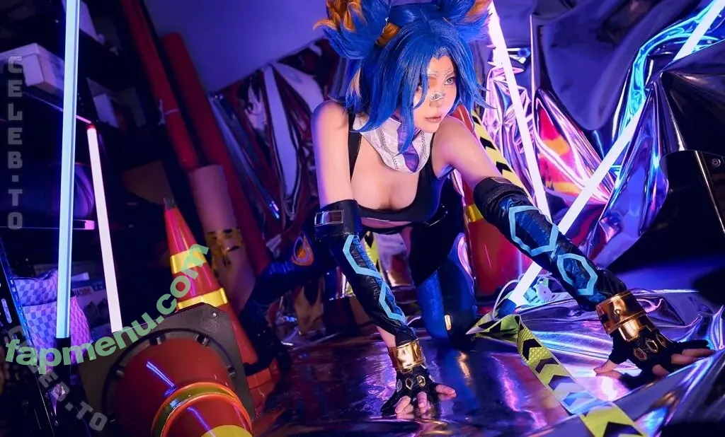 ZinieQ nude photo #0867 (Zinieqcosplayer / zinieqcute)