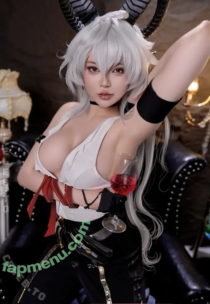 ZinieQ nude photo #0911 (Zinieqcosplayer / zinieqcute)