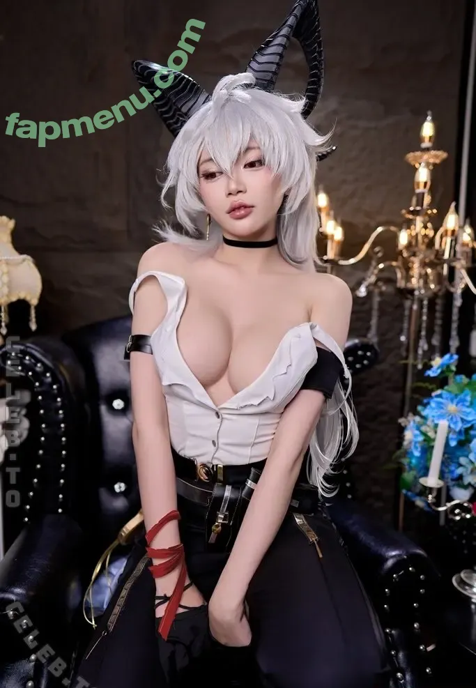 ZinieQ nude photo #0917 (Zinieqcosplayer / zinieqcute)