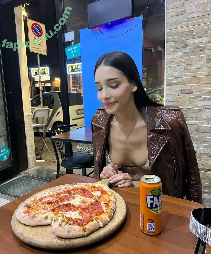 Zion Moreno nude photo #0022 (ZionMorenoOfici / zion.moreno)