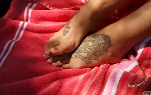 Zishy / zishylives nude photo #8422