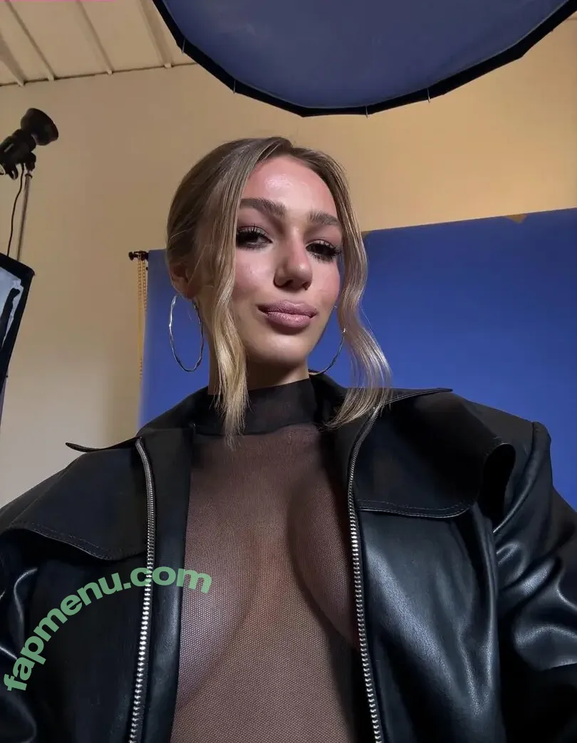 Zlatochkaden nude photo #0045 (Zlatochkaden)