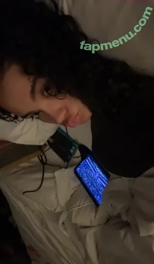 Znefer_ / Majel Udjate nude photo #0011