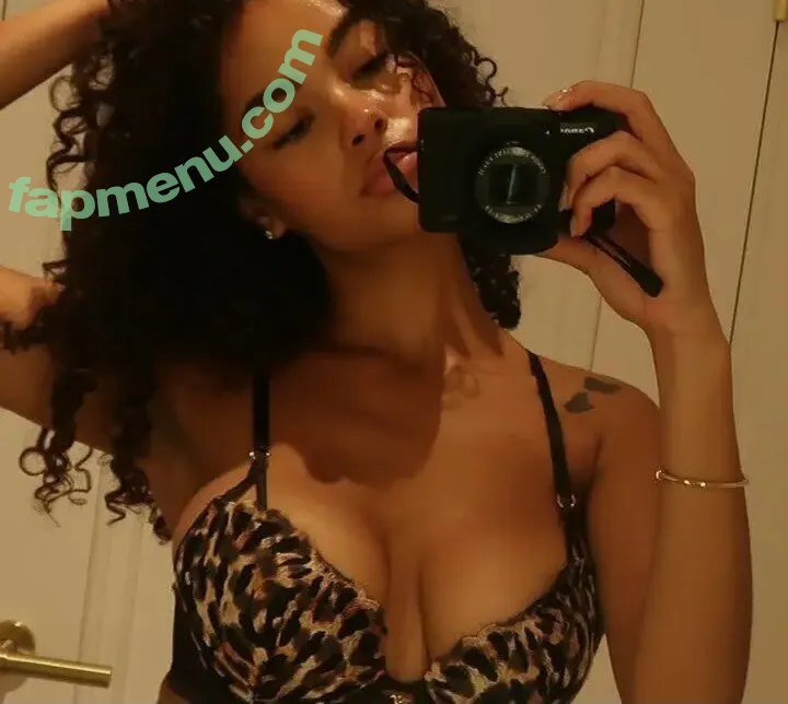 Znefer_ nude photo #0030 (Majel Udjate)