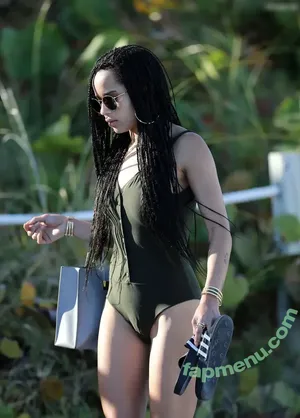 Zoë Kravitz / zoeisabellakravitz nude photo #0336