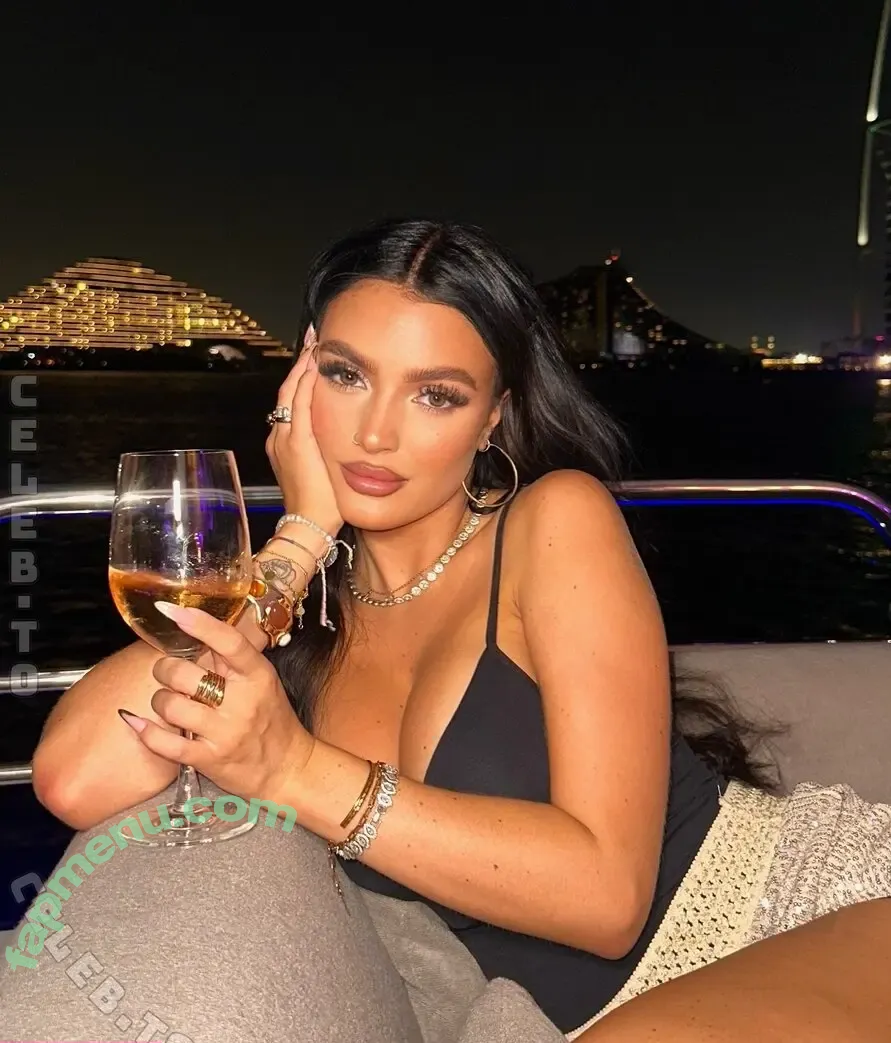 Zoe Chiara Wallner nude photo #0003 (zoechiara_official)