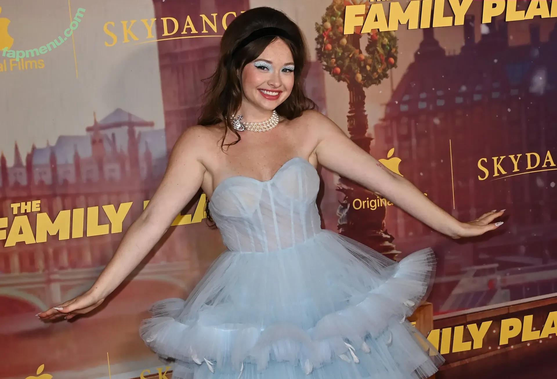 Zoe Colletti nude photo #0172 (zoecolletti)