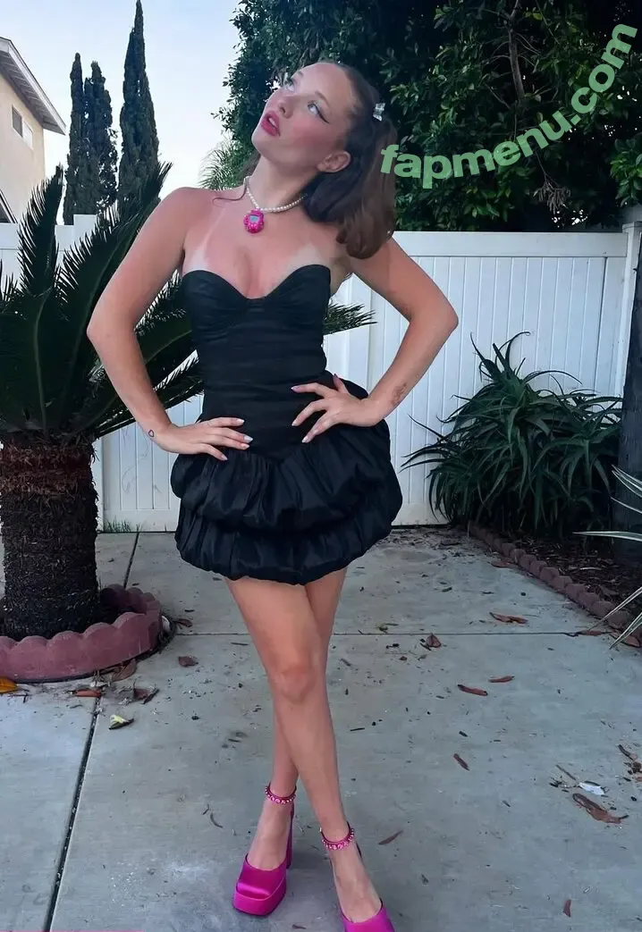 Zoe Colletti nude photo #0196 (zoecolletti)