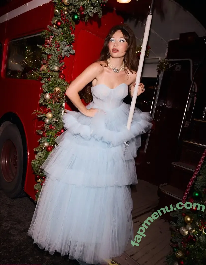 Zoe Colletti nude photo #0198 (zoecolletti)