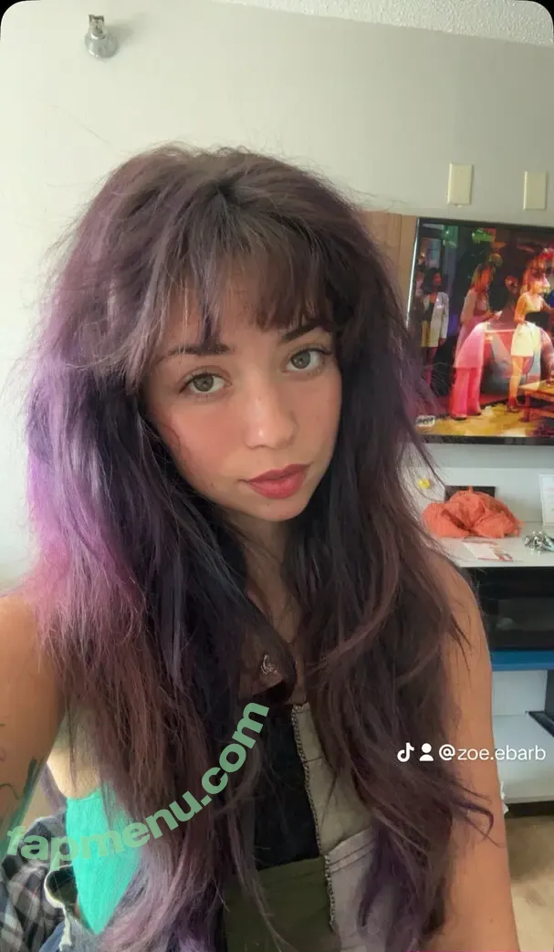 zoe.ebarb nude photo #0044 (zoeebarb.fr)
