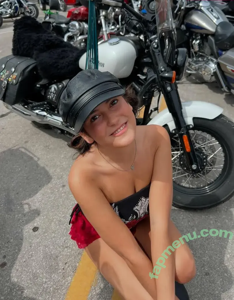 Zoe Grace Rodriguez nude photo #0001 (zoegracerodriguez)