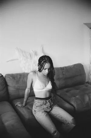 Zoe Kravitz / zoeisabellakravitz nude photo #0354