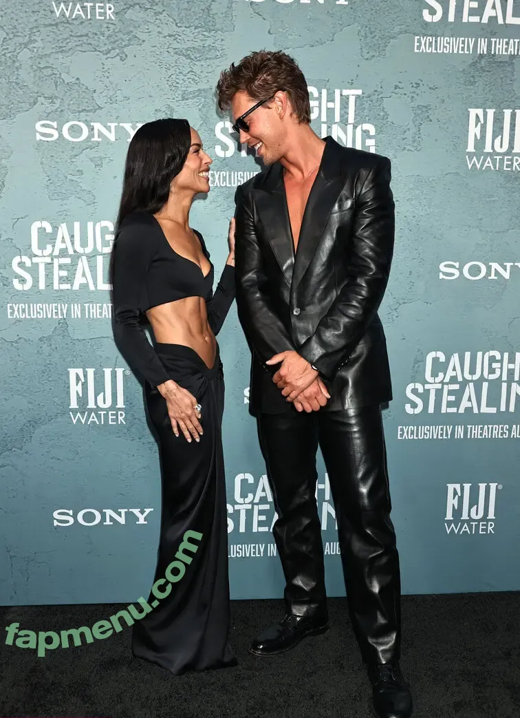 Zoe Kravitz nude photo #0452 (zoeisabellakravitz)