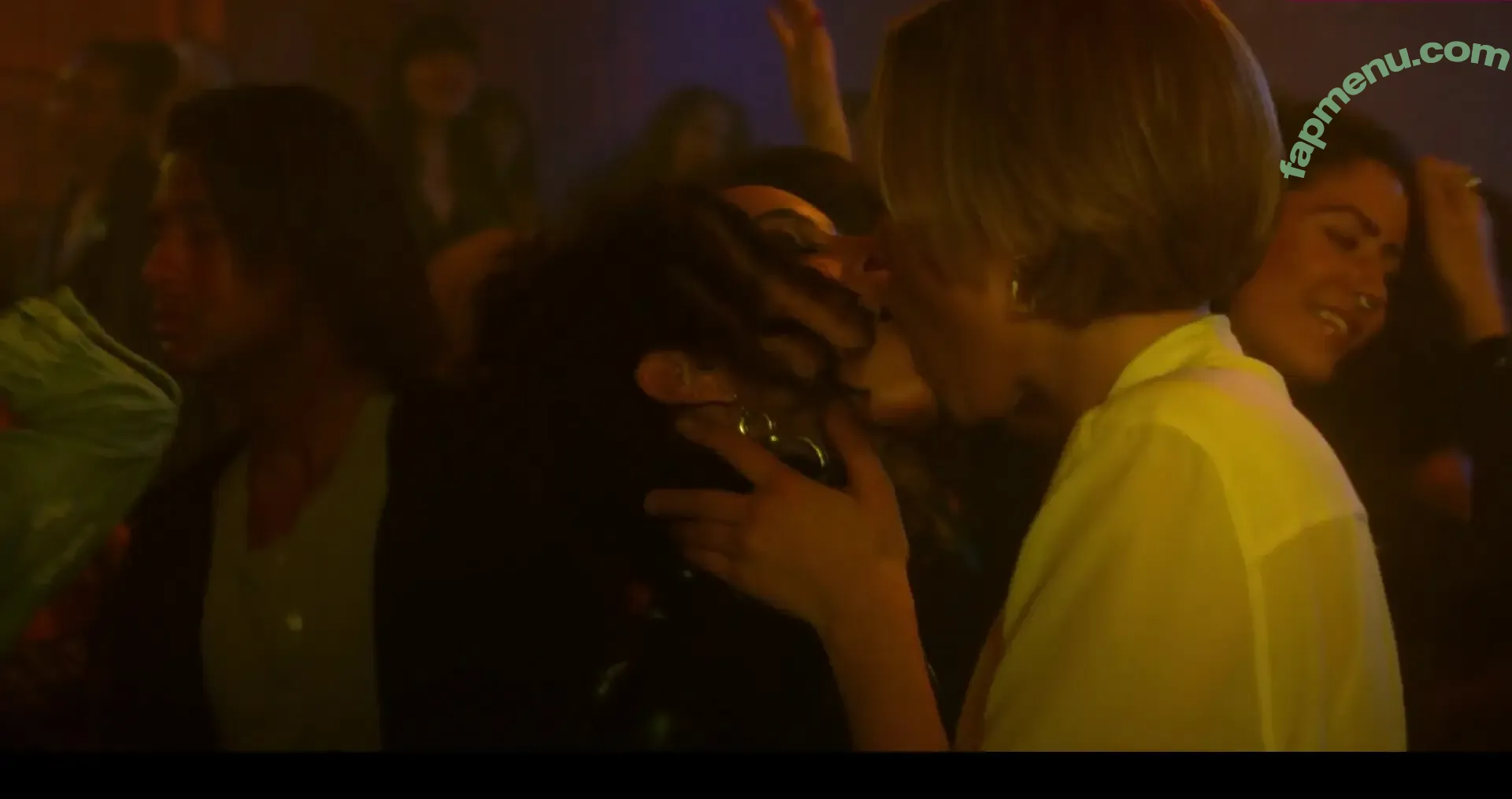 Zoe Kravitz nude photo #0504 (zoeisabellakravitz)