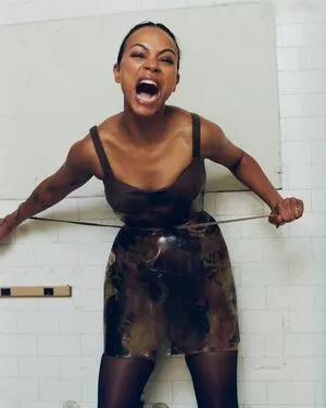 Zoe Saldana / zoesaldana nude photo #0597