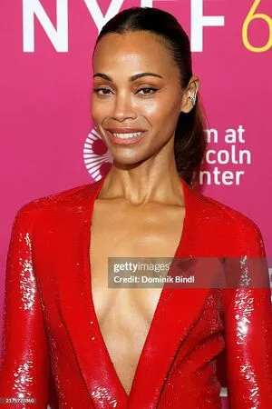 Zoe Saldana / zoesaldana nude photo #0626