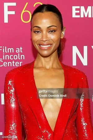 Zoe Saldana / zoesaldana nude photo #0628