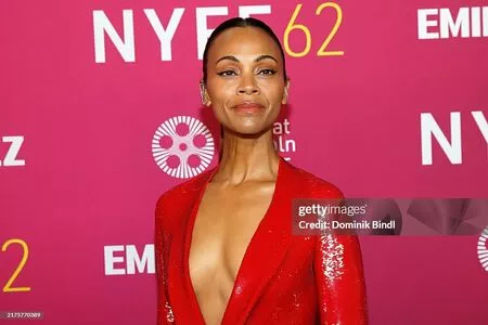 Zoe Saldana / zoesaldana nude photo #0629