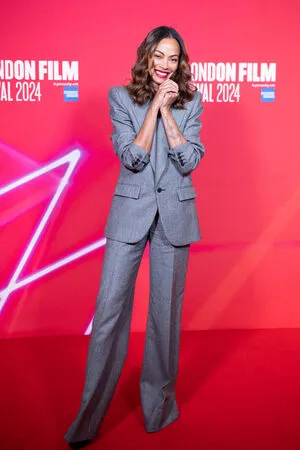 Zoe Saldana / zoesaldana nude photo #0657