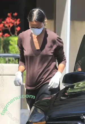 Zoe Saldana / zoesaldana nude photo #1050