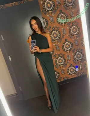 Zoe Saldana / zoesaldana nude photo #1076