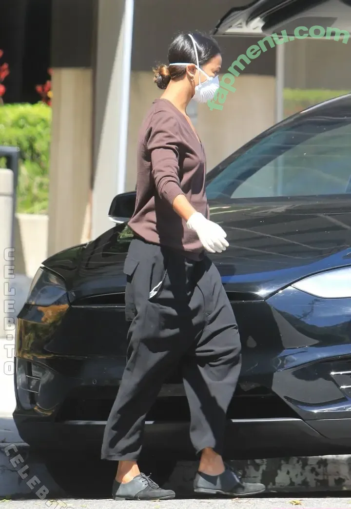 Zoe Saldana nude photo #1048 (zoesaldana)