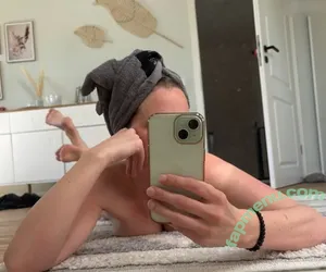 nude photo #0004
