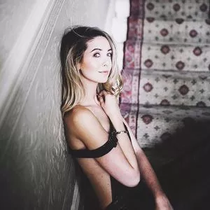 Zoë Sugg / zoesugg nude photo #0020