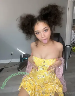 zoebae7 / zoebaemodel nude photo #0001