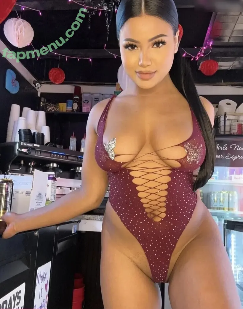 Zoebarista nude photo #0047 (Tapzoesbyeoh / Zoe_barista / zoe.barista)
