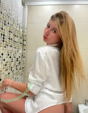 zoeeegrace / zoee.grace nude photo #0006