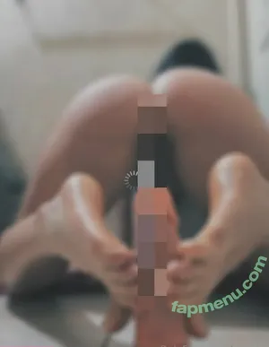 zoegin / zoegin40 nude photo #0084