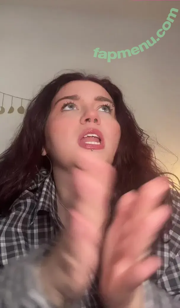 zoejxsmine nude photo #0065 (zoejxs_)