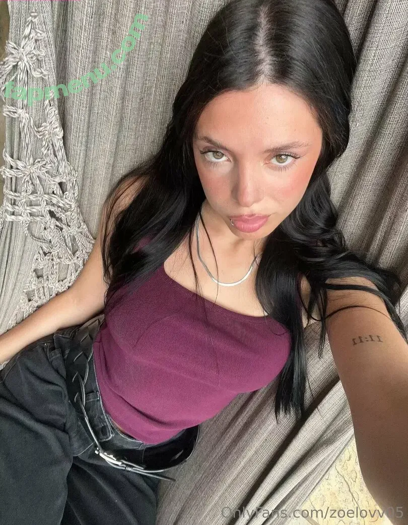 zoelovv05 nude photo #0032 (zoelovv05)