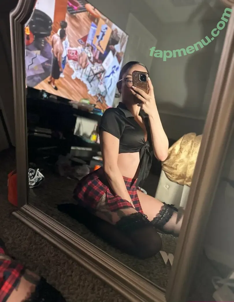 zoelynnn nude photo #0006 (zoelynnnnnn)