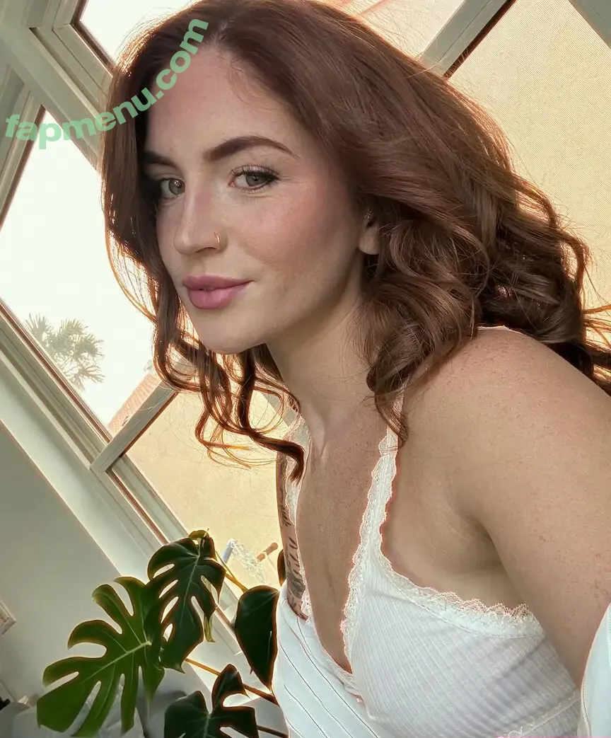 Zoeneli nude photo #0018 (zoenelis)