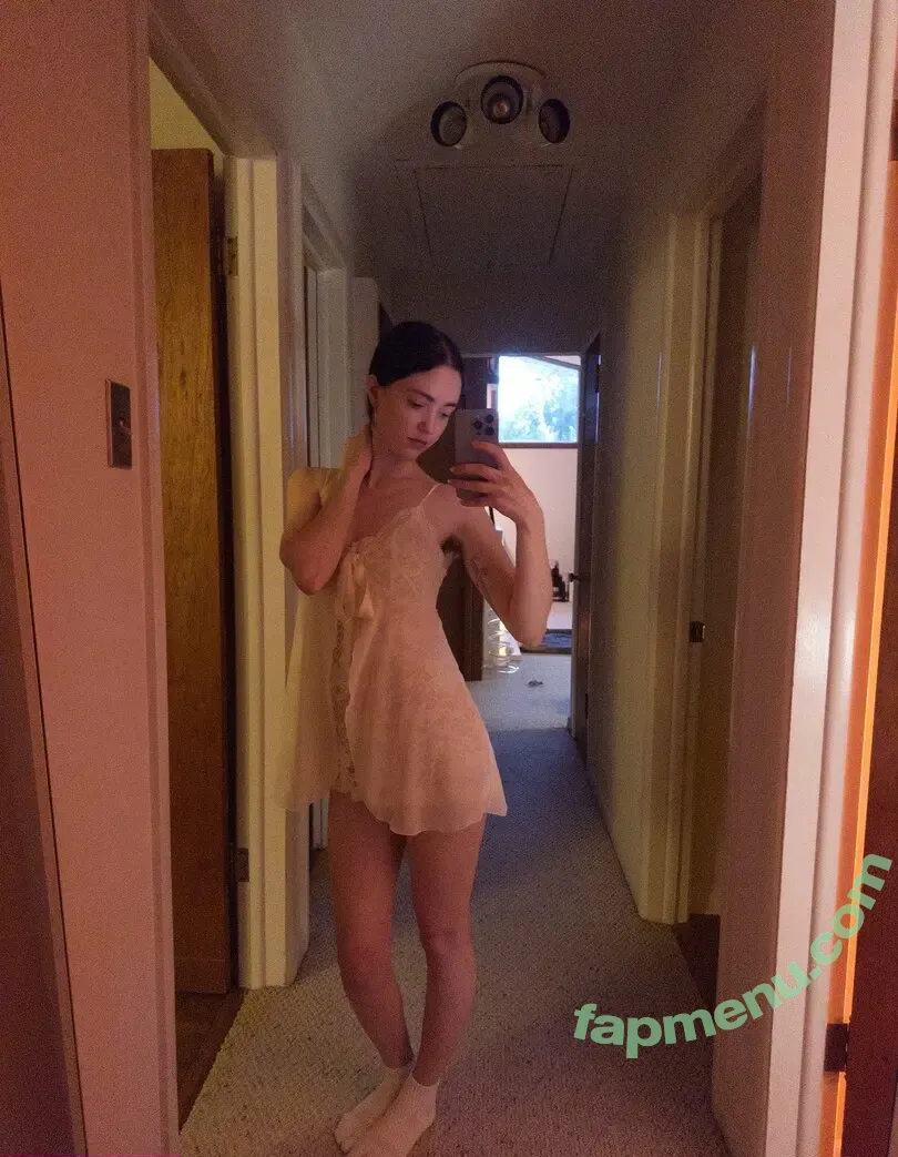 zoeplzshutup nude photo #0023 (zoeloveshouses / zoeshutup)