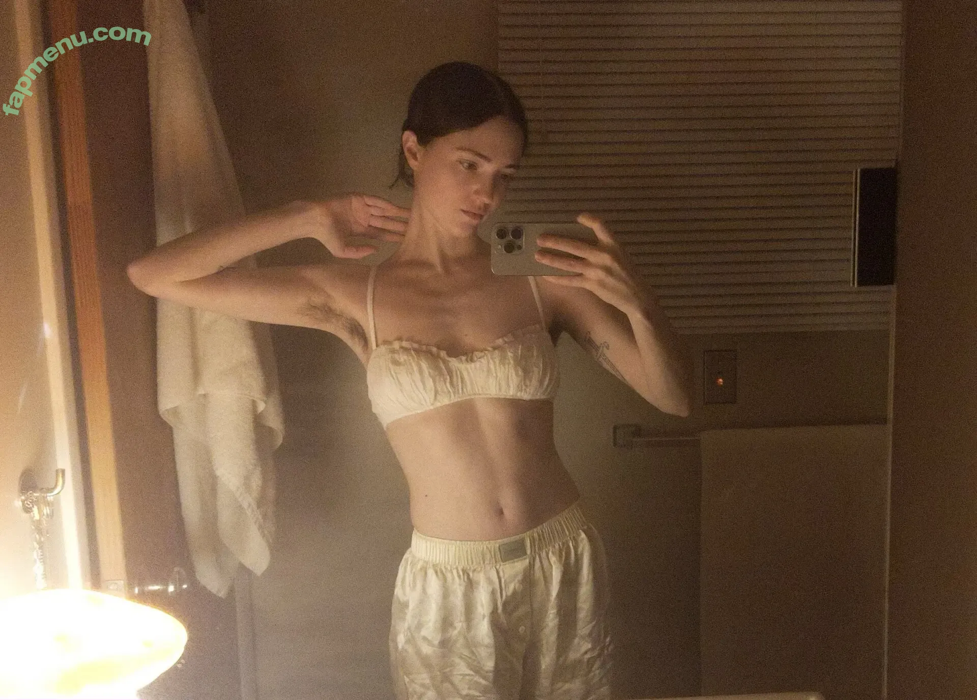 zoeplzshutup nude photo #0028 (zoeloveshouses / zoeshutup)