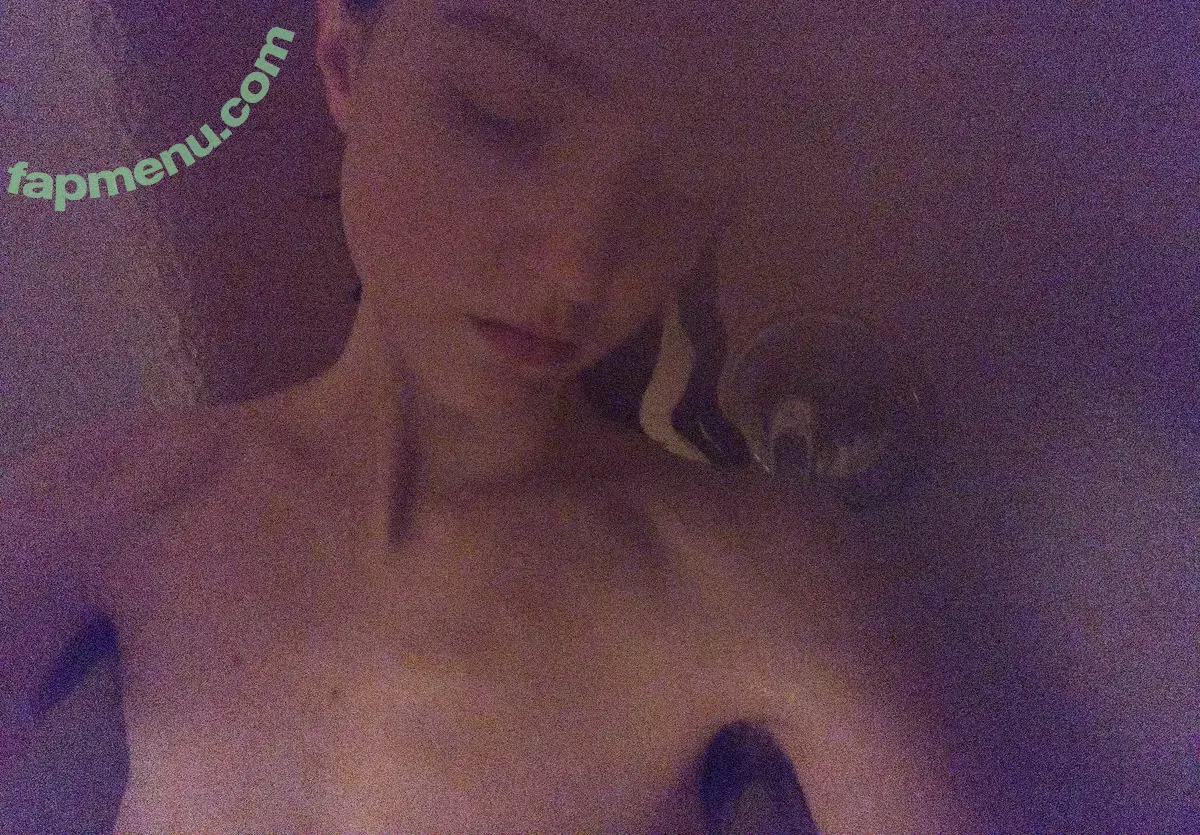 zoeplzshutup nude photo #0030 (zoeloveshouses / zoeshutup)