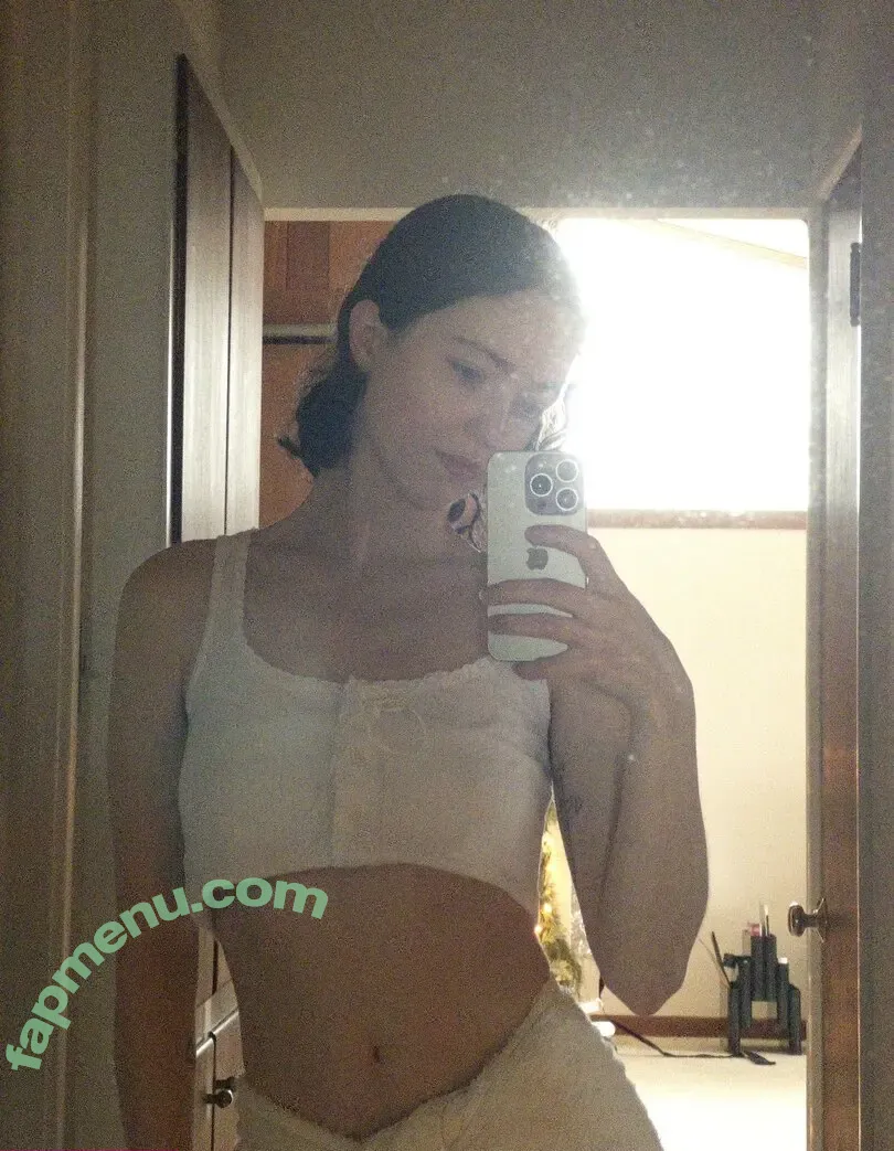 zoeplzshutup nude photo #0033 (zoeloveshouses / zoeshutup)