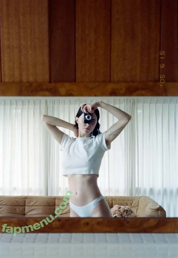 zoeplzshutup nude photo #0040 (zoeloveshouses / zoeshutup)