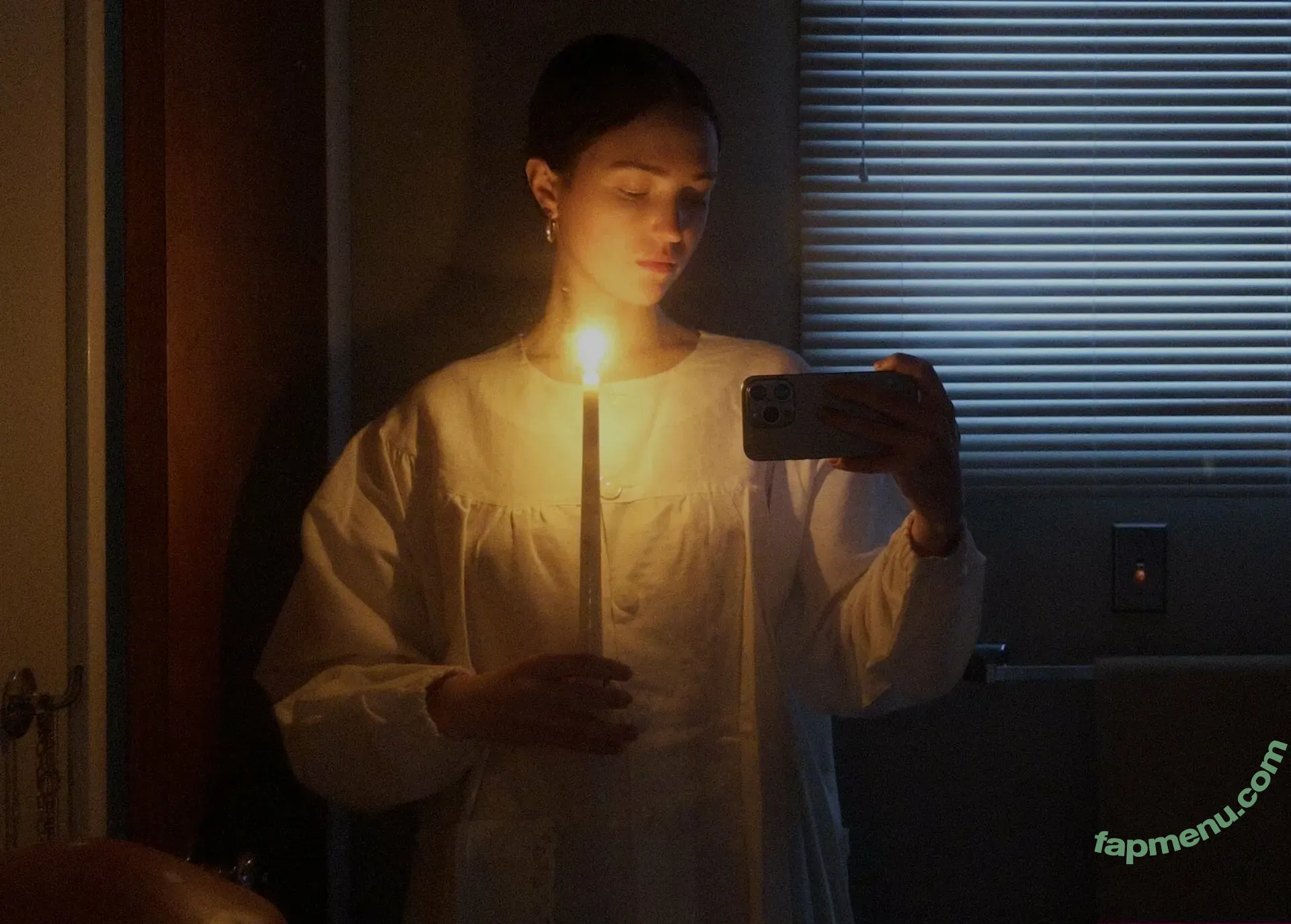 zoeplzshutup nude photo #0090 (zoeloveshouses / zoeshutup)