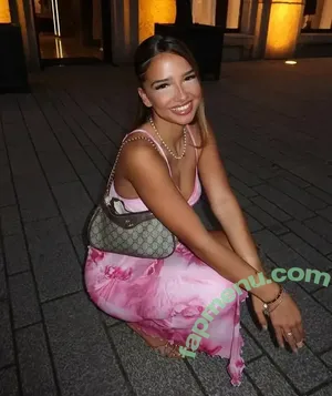 Zoesalg nude photo #0164