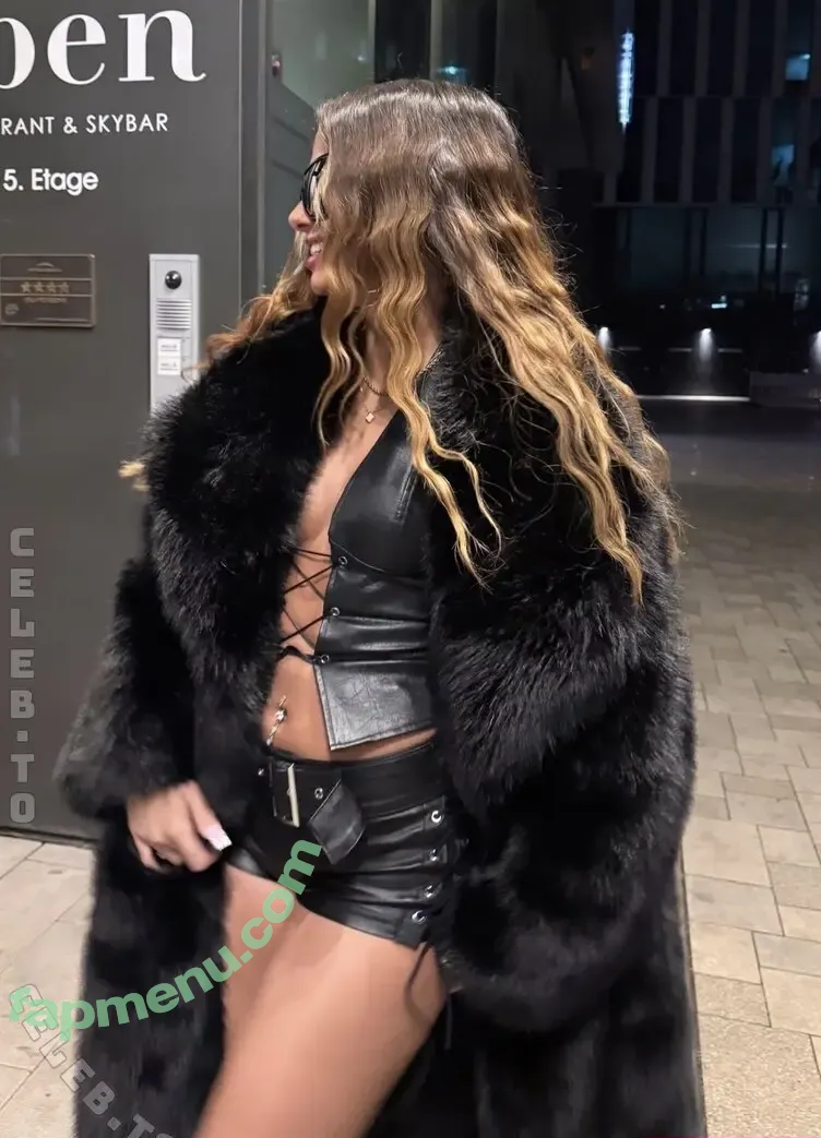 Zoesalg nude photo #0129 (Zoesalg)