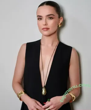 Zoey Deutch / zoeydeutch nude photo #0403