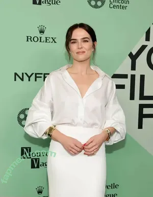 Zoey Deutch / zoeydeutch nude photo #0510