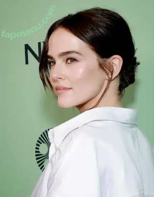 Zoey Deutch / zoeydeutch nude photo #0517